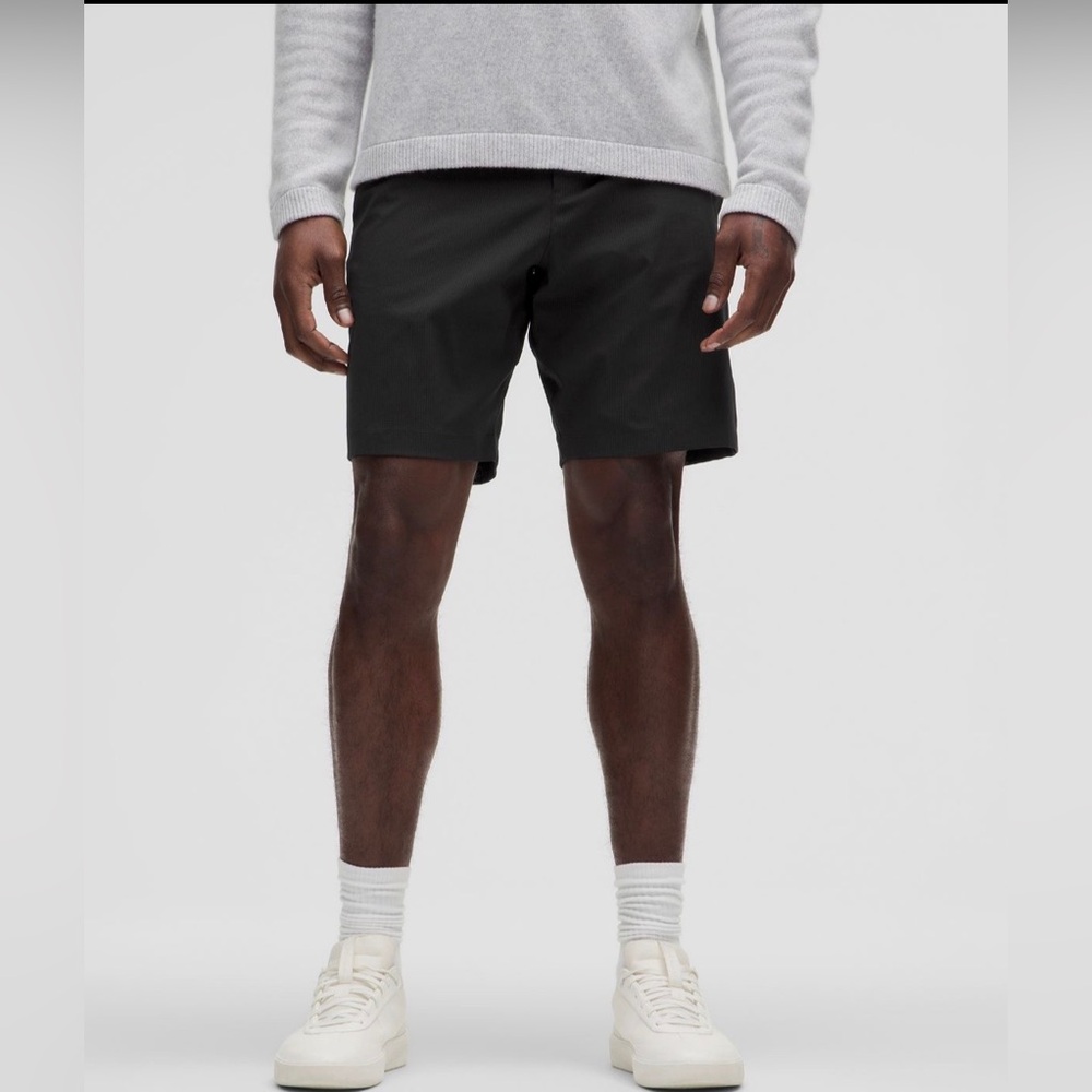 Lululemon Men’s “ABC” Short 9” Inseam (Waist 32) *WOVENAIR*